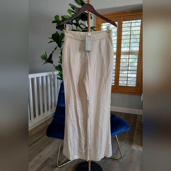 H&M Pants - NWT H&M Cream Pants. Size 6